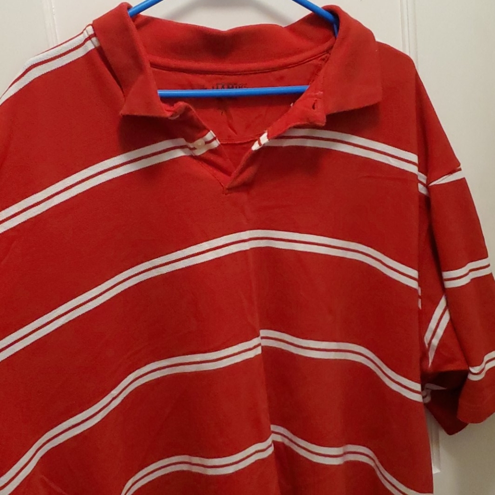 Short sleeved polo shirt